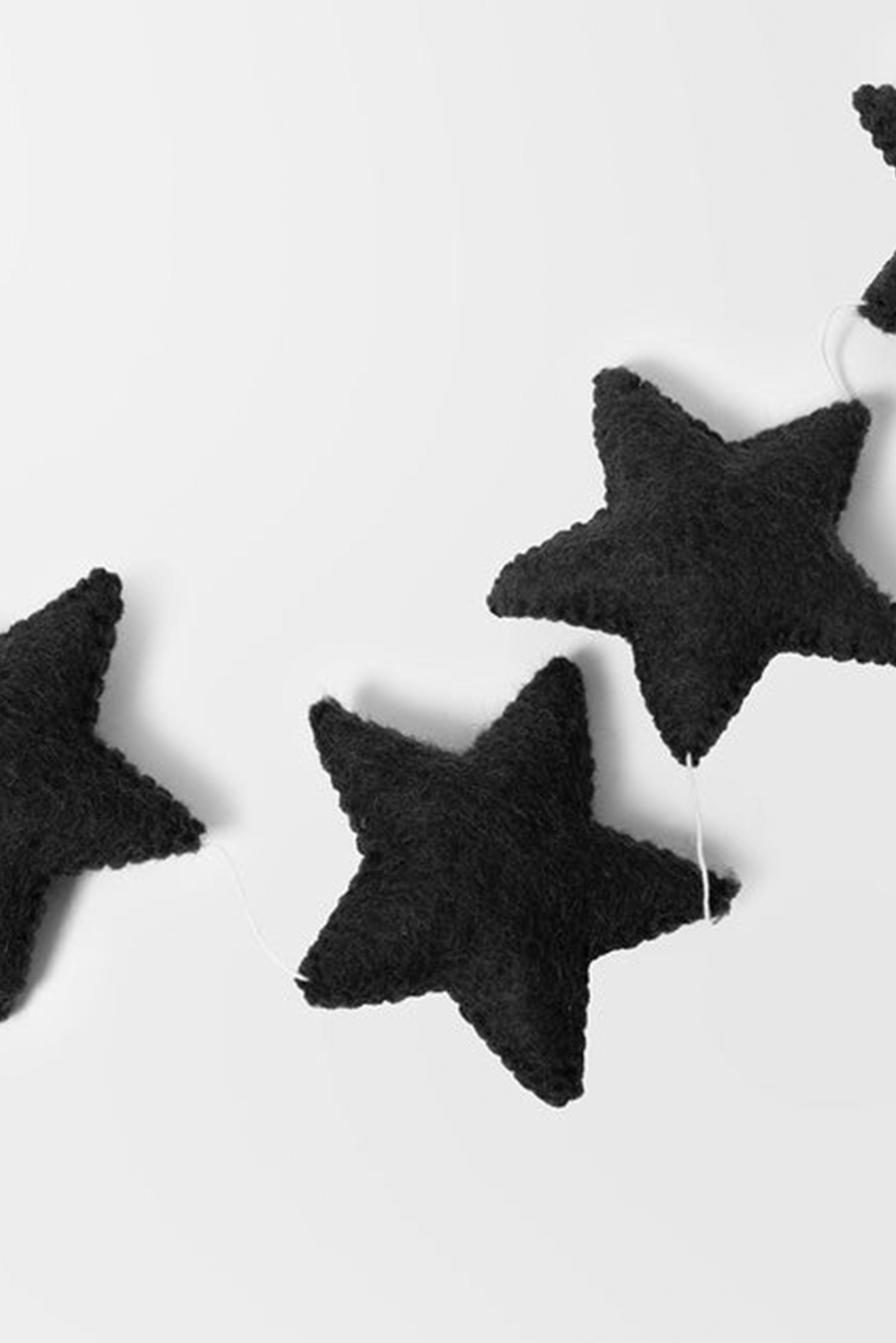 Black Star Garland