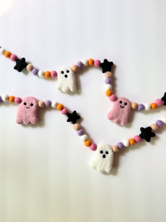 Ghost Friends Garland
