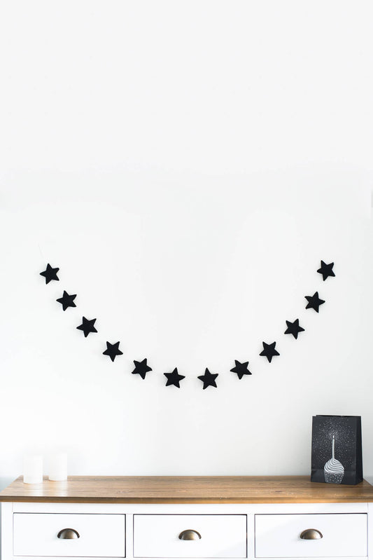 Black Star Garland