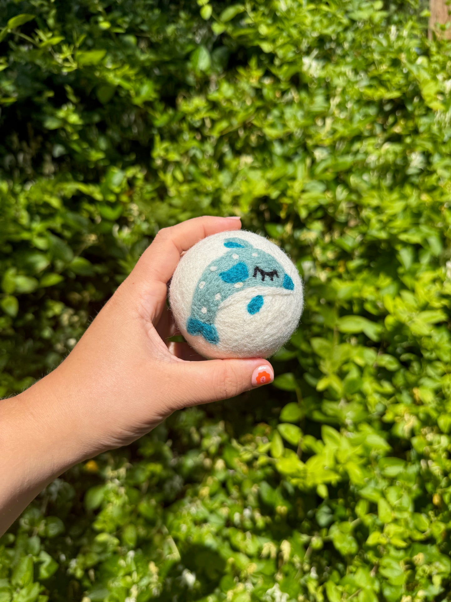 Dolphin Wool Dryer Ball