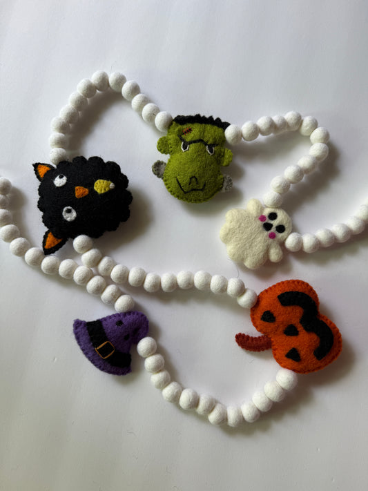 Spooky Figure Garland