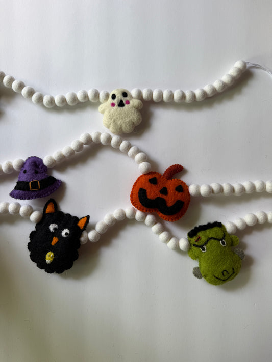 Spooky Figure Garland