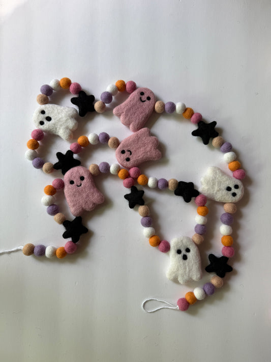 Ghost Friends Garland