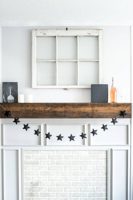 Black Star Garland